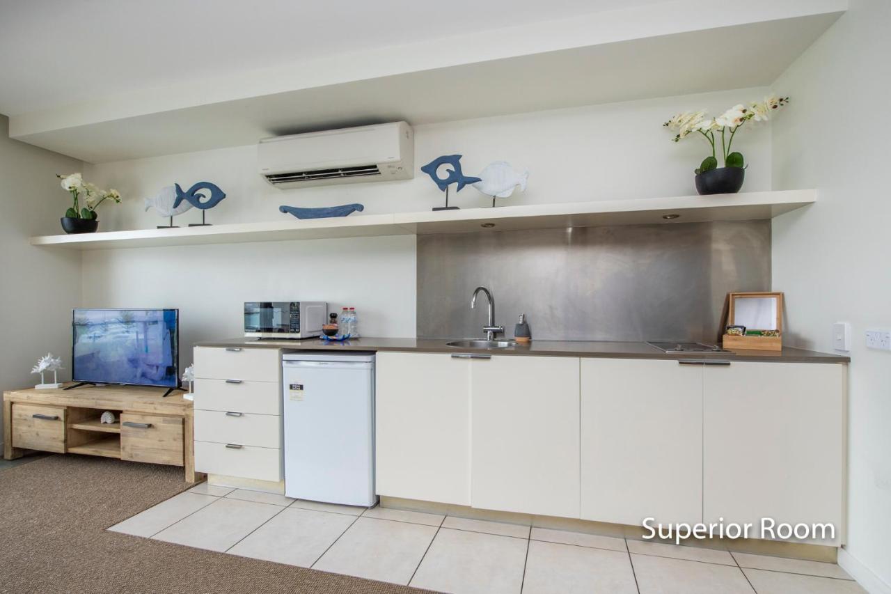 Apartment Absolute Waterfront Magnetic Island Nelly Bay