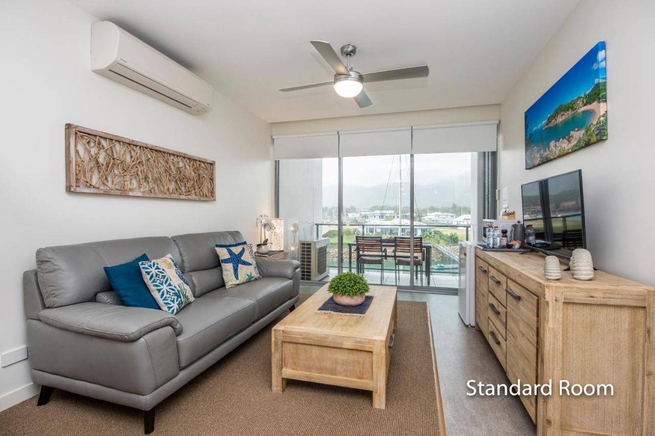 Absolute Waterfront Magnetic Island Apartment Nelly Bay